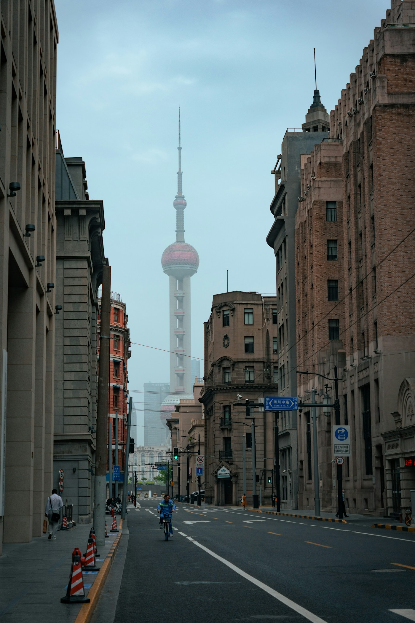 Shanghai street for planning a smoother China trip